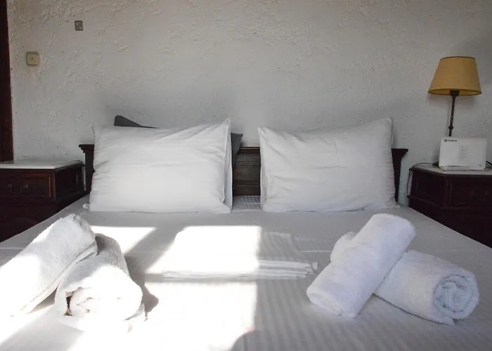 Fylakopi Private Pool Retreat For 6 וילה *