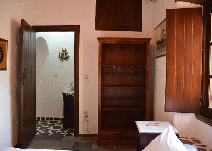 Fylakopi Private Pool Retreat For 6 וילה *