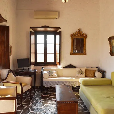 Filakopi Private Pool Retreat For 6 Vila Pachaina